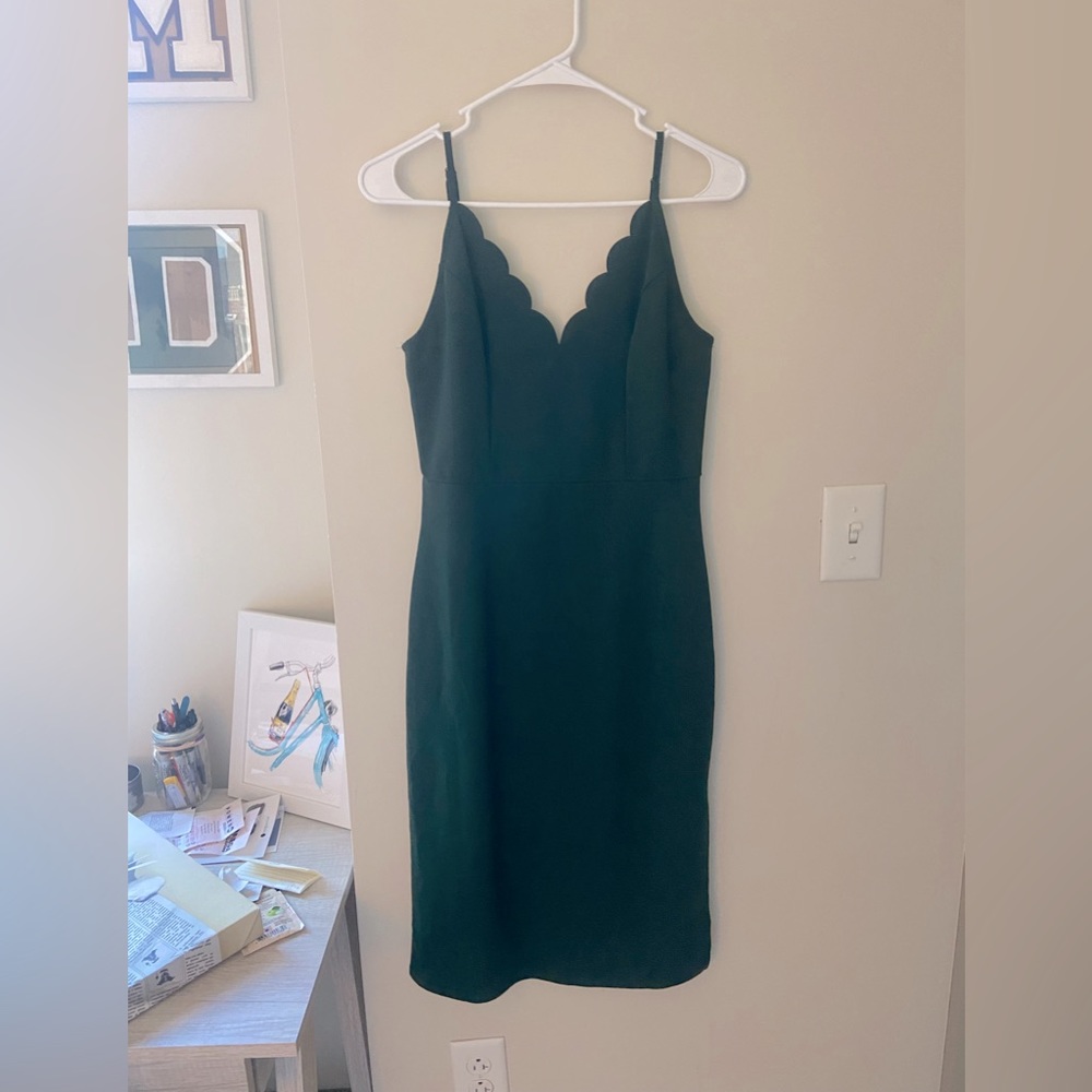 Medium Socialite cocktail evergreen dress, very comfortable, worn once